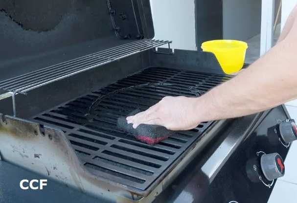 How to Deep Clean Your Grill and Grill Grates